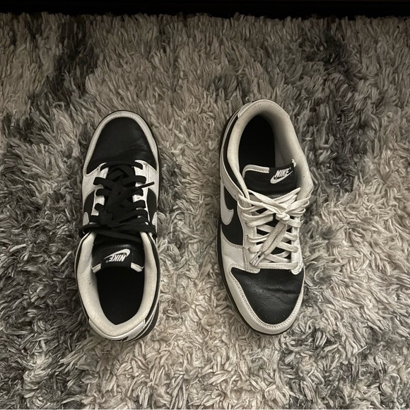 Nike Reverse Dunk Black and White Sneakers - Picture 2 of 2